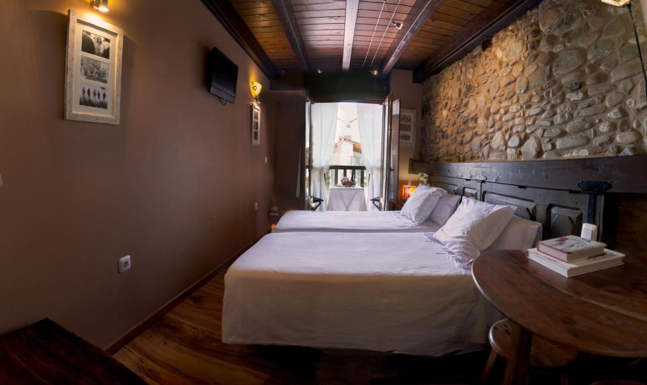 Micro-Hostal La Puerta Del Perdon Вильяфранка-дель-Бьерсо Экстерьер фото