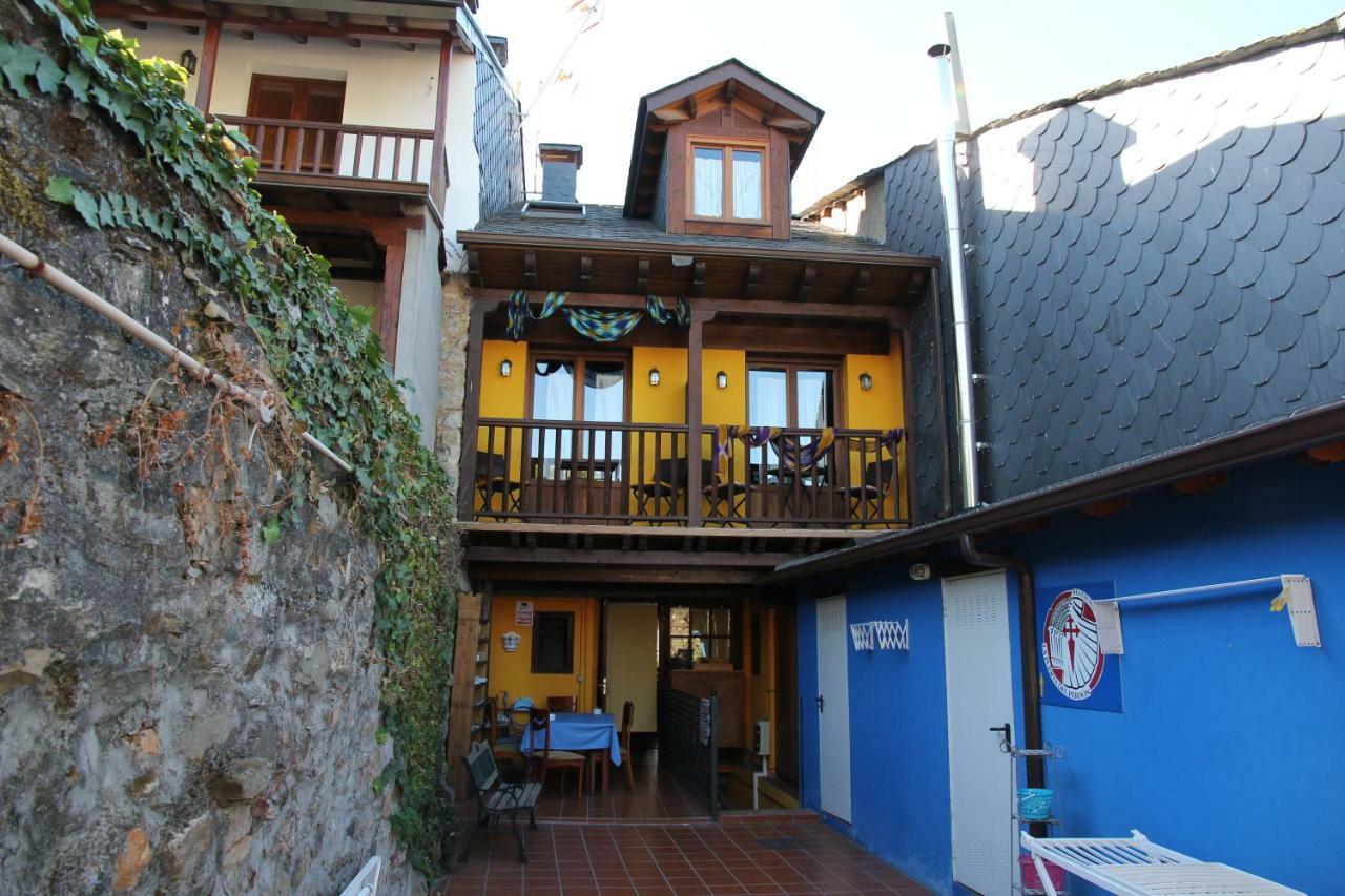 Micro-Hostal La Puerta Del Perdon Вильяфранка-дель-Бьерсо Экстерьер фото