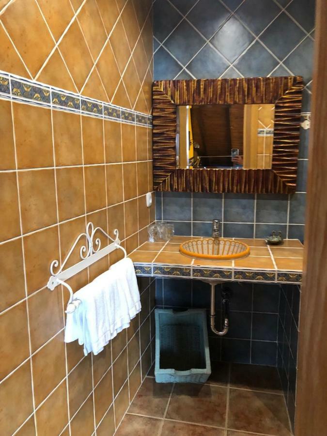 Micro-Hostal La Puerta Del Perdon Вильяфранка-дель-Бьерсо Экстерьер фото
